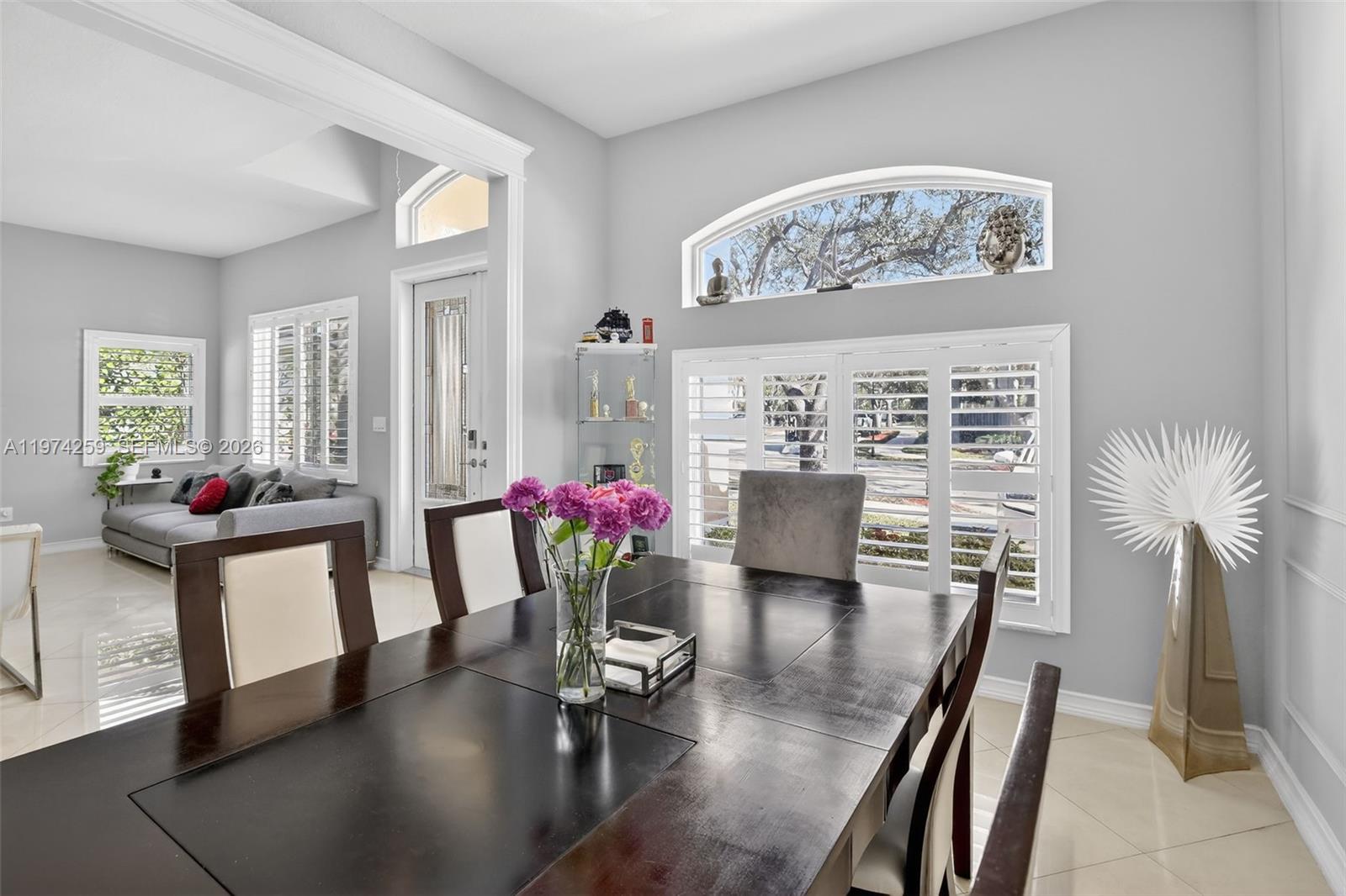 SAPPHIRE POINTE - DIAMOND - Residential