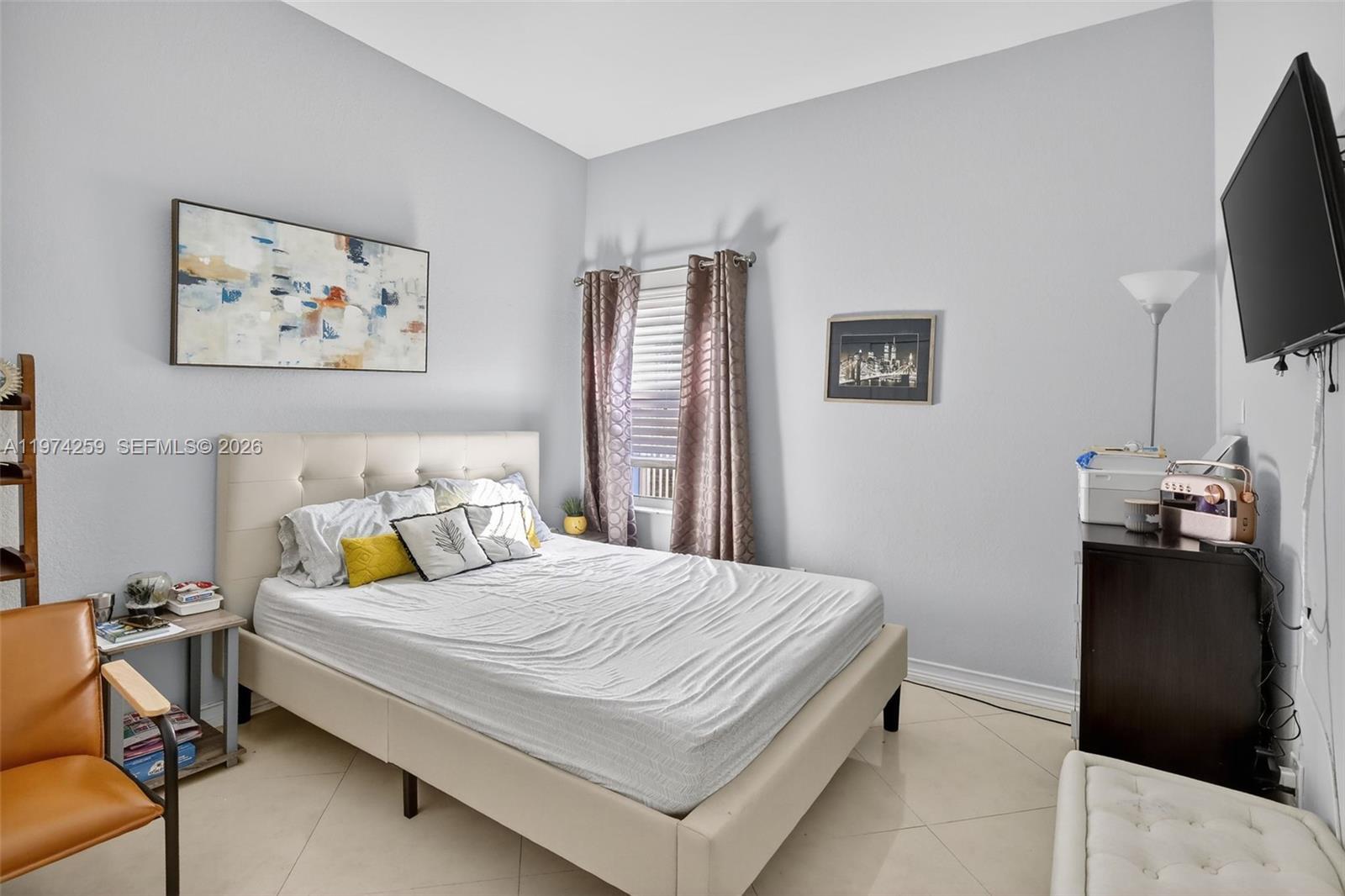 SAPPHIRE POINTE - DIAMOND - Residential