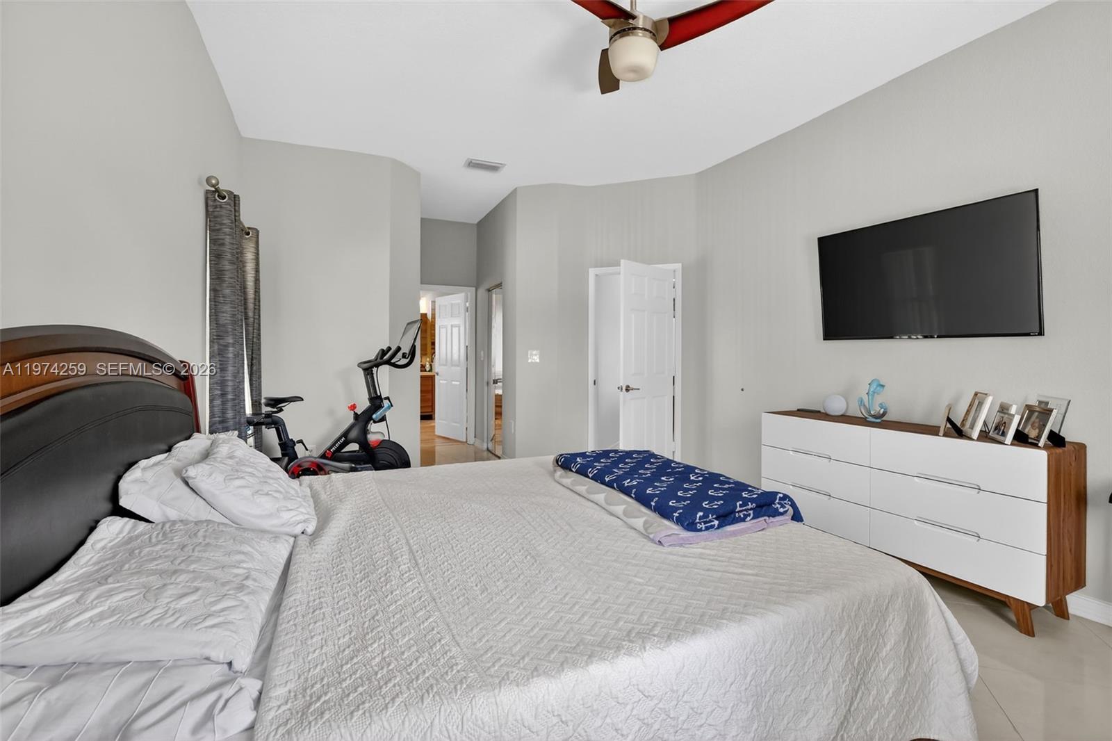 SAPPHIRE POINTE - DIAMOND - Residential