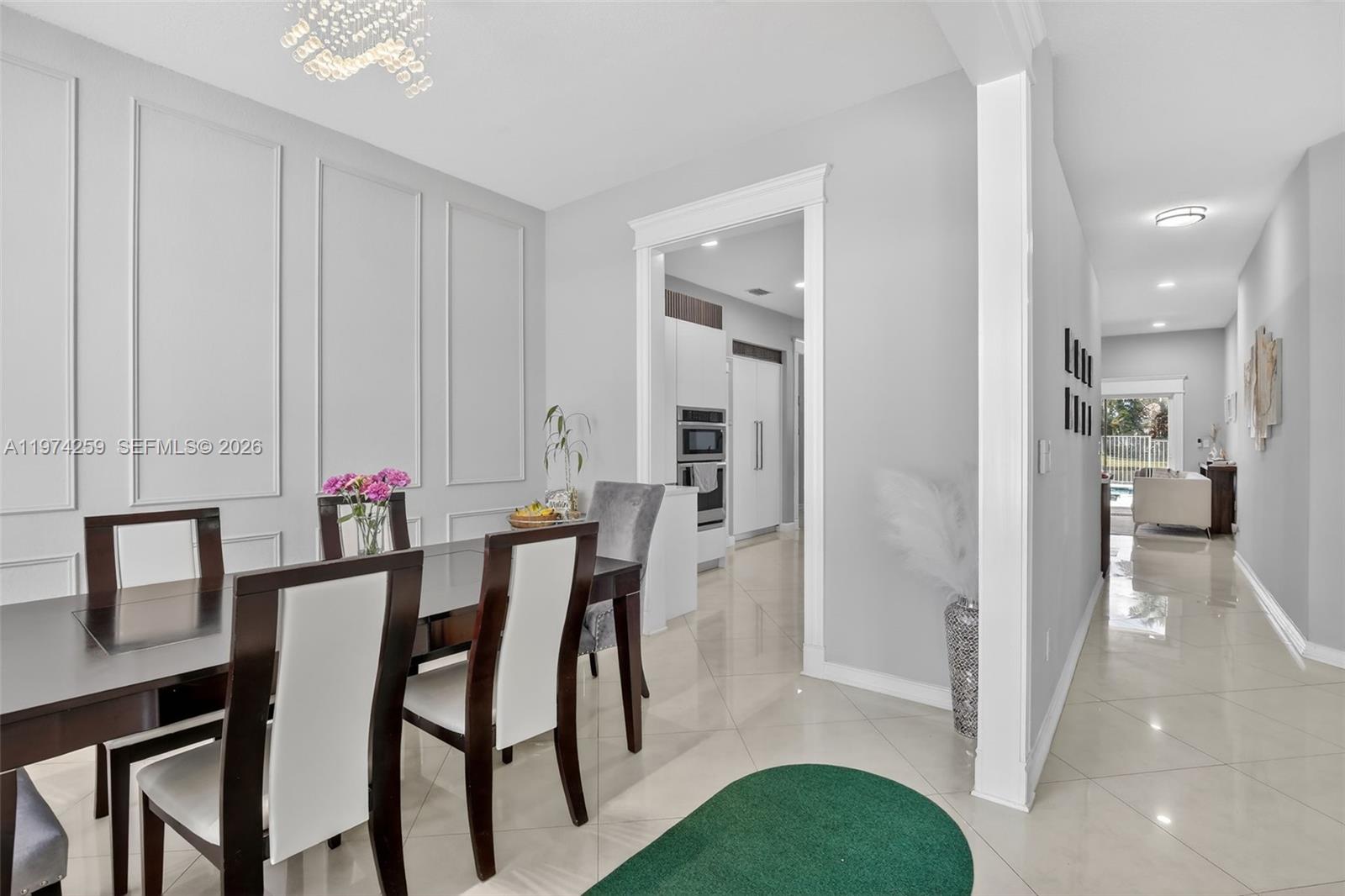 SAPPHIRE POINTE - DIAMOND - Residential