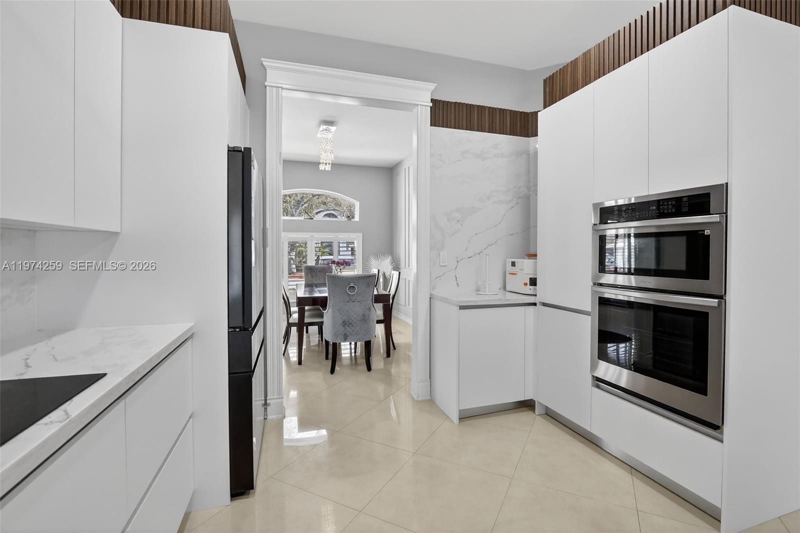 SAPPHIRE POINTE - DIAMOND - Residential