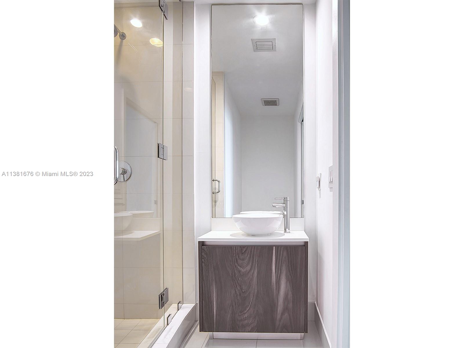 GRAN PARAISO CONDO - Residential Lease