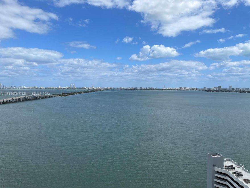 Enjoy incredible direct unobstructed views of the bay and Miami Beach Skyline. This beautiful 2 bedroom + 3 baths + den residence feature 10 ft ceilings, porcelain tile floors throughout, top of the line appliances, dual sink, separate tub and shower in Master bathroom. GranParaiso is a full service building featuring 24 hour valet, concierge and great amenities including lagoon pool, Gym, yoga, spa, bowling, game room, lounge and much more. The property can be shown Monday - Saturday 9am - 5pm and amenities Monday - Friday 9am - 5pm as per association.