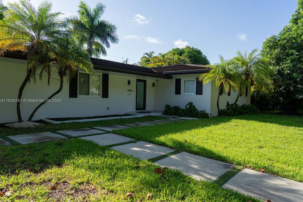 COUNTRY CLUB GROVE PT 2 - Residential Lease