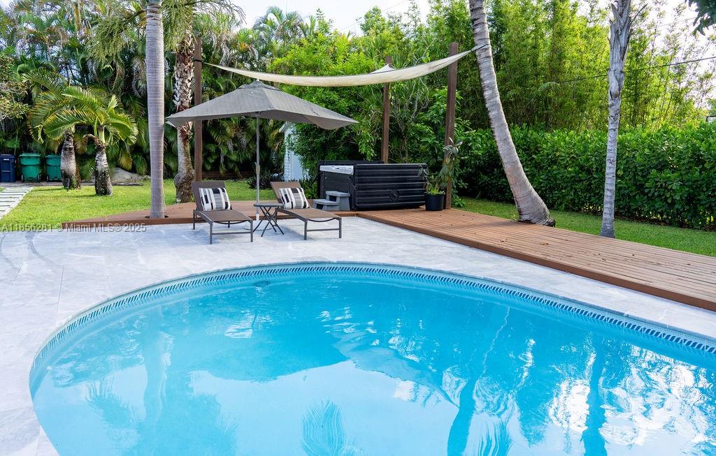 COUNTRY CLUB GROVE PT 2 - Residential Lease