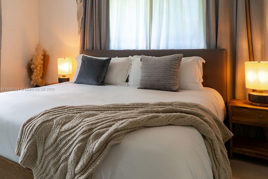 COUNTRY CLUB GROVE PT 2 - Residential Lease