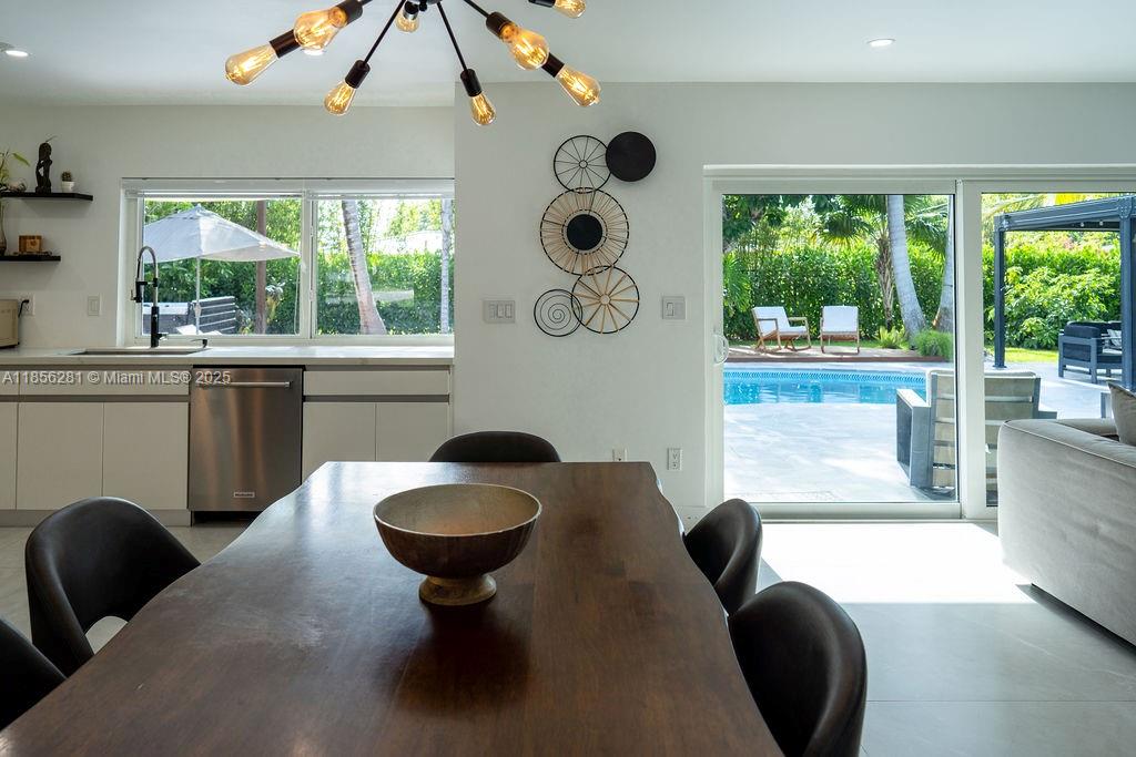 COUNTRY CLUB GROVE PT 2 - Residential Lease