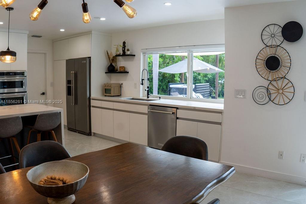 COUNTRY CLUB GROVE PT 2 - Residential Lease