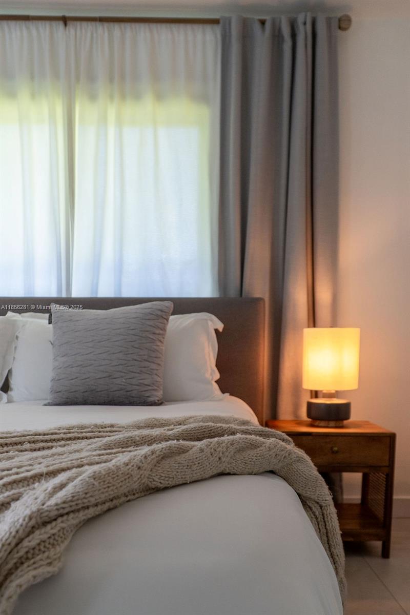 COUNTRY CLUB GROVE PT 2 - Residential Lease