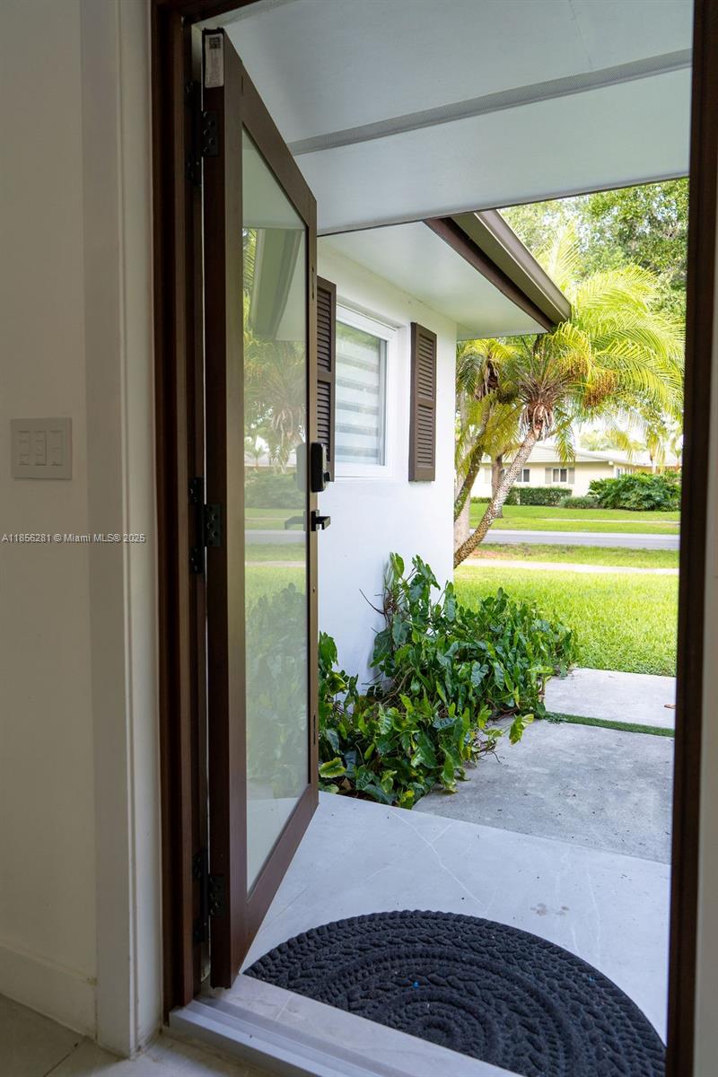 COUNTRY CLUB GROVE PT 2 - Residential Lease