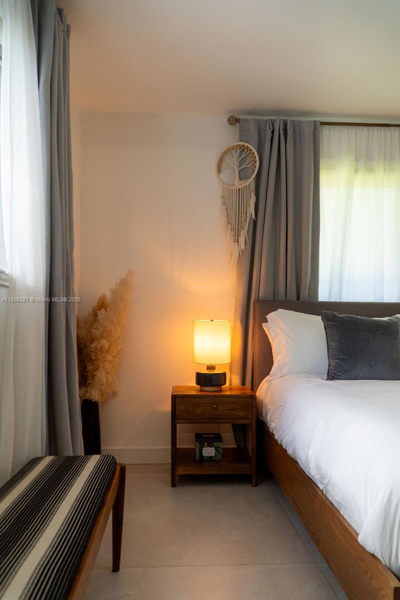 COUNTRY CLUB GROVE PT 2 - Residential Lease