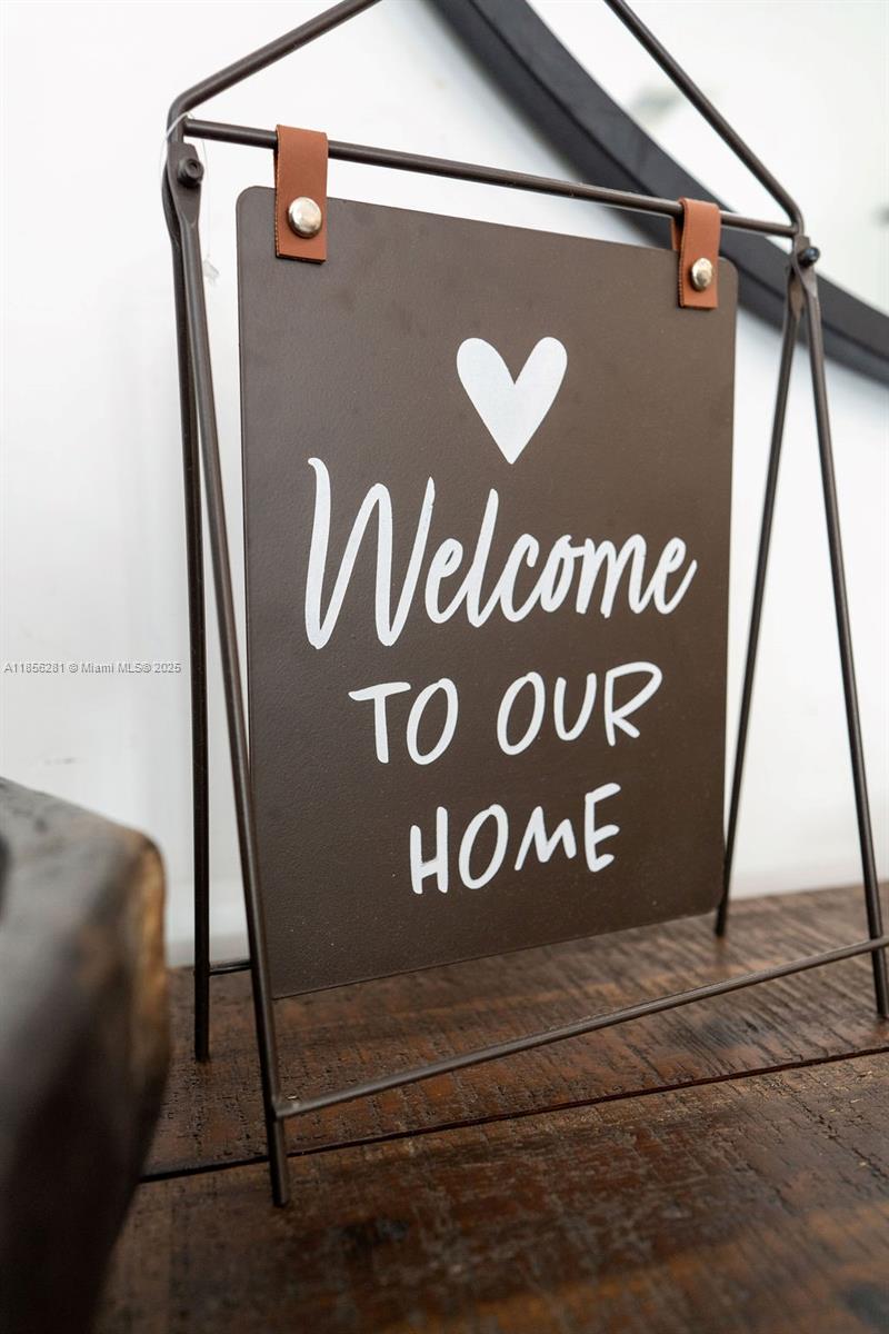 COUNTRY CLUB GROVE PT 2 - Residential Lease