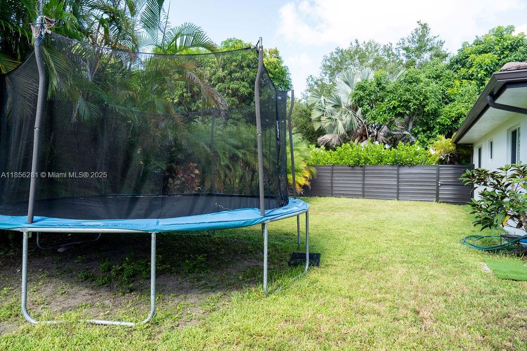 COUNTRY CLUB GROVE PT 2 - Residential Lease