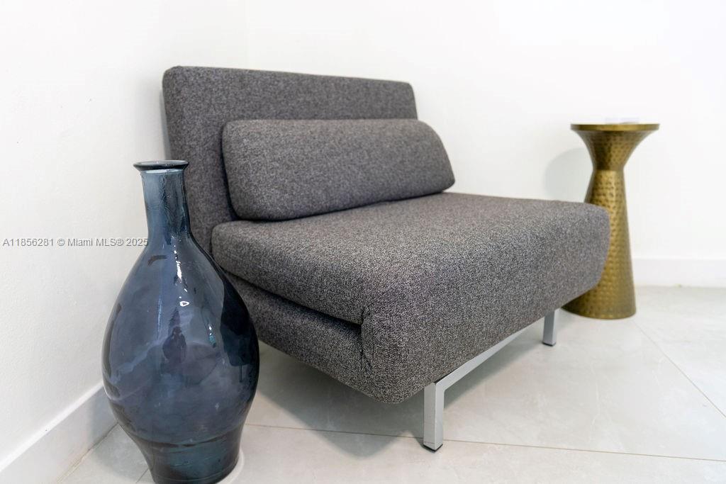 COUNTRY CLUB GROVE PT 2 - Residential Lease