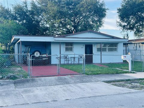 Photo of 1905 NW 155th St, Miami Gardens, FL 33054 (MLS # A11825131) Photo of 1905 NW 155th St, Miami Gardens, FL 33054 (MLS # A11825131)