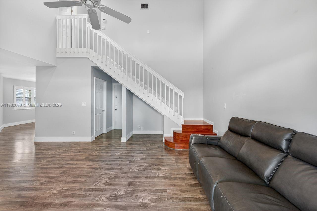 EMBASSY LAKES PHASE III - Residential