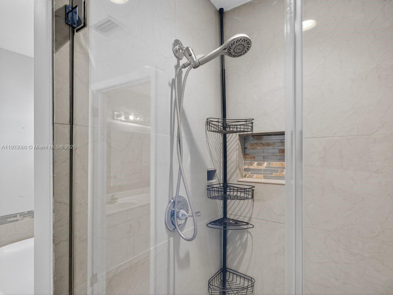 EMBASSY LAKES PHASE III - Residential