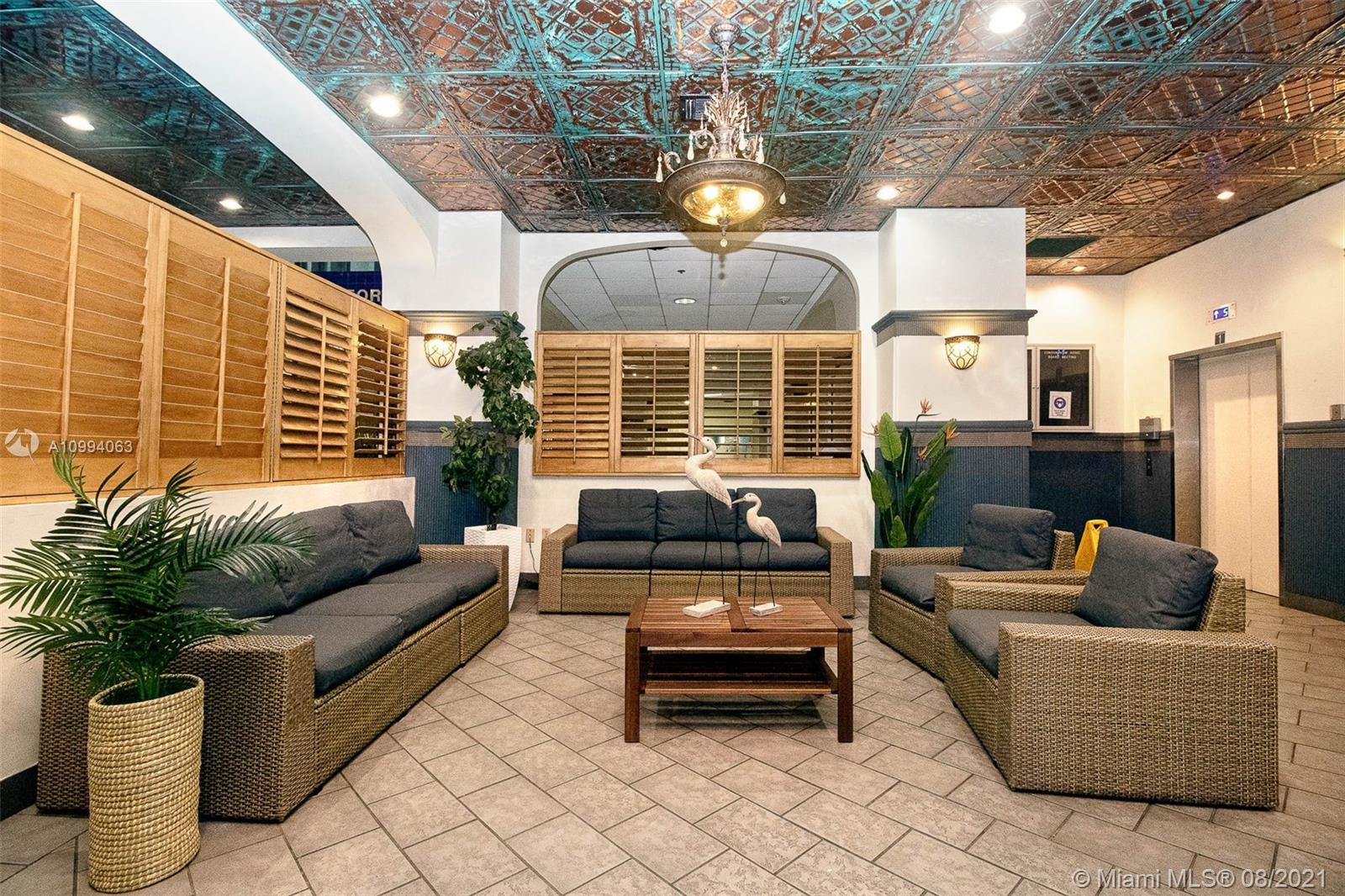 HOLLYWOOD BEACH RESORT CO - Residential
