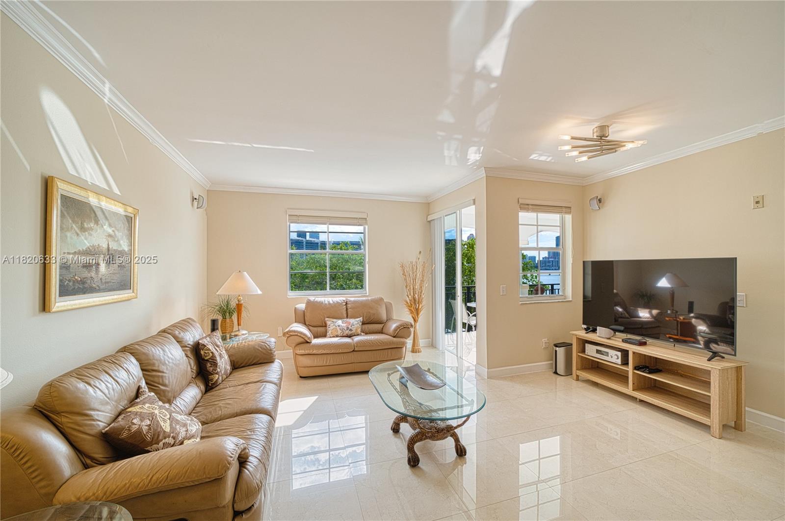 3255 NE 184th St 12404