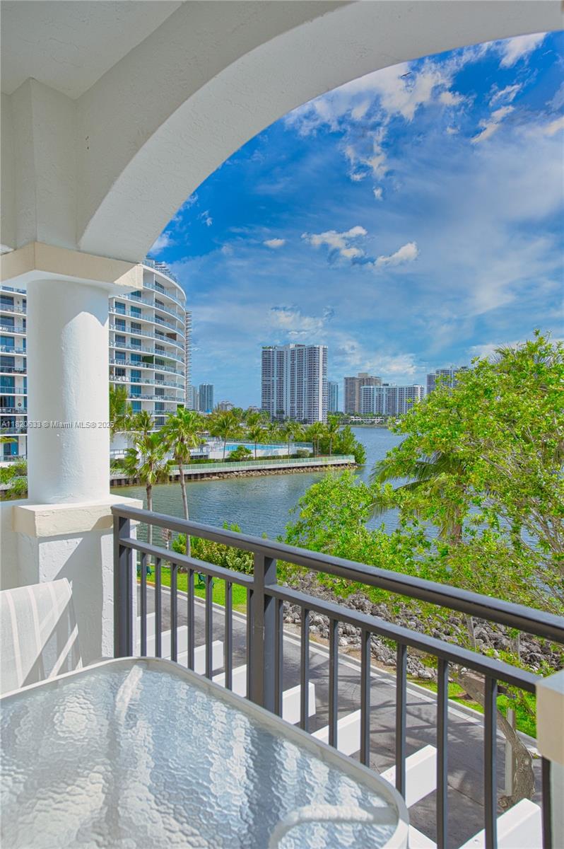Rental Property at 3255 Ne 184th St 12404, Aventura, Miami-Dade County, Florida - Bedrooms: 2 
Bathrooms: 2  - $4,000 MO.