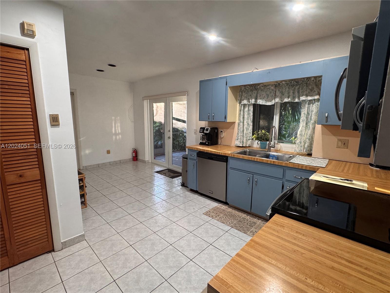 SAGA BAY SEC 1 - Residential