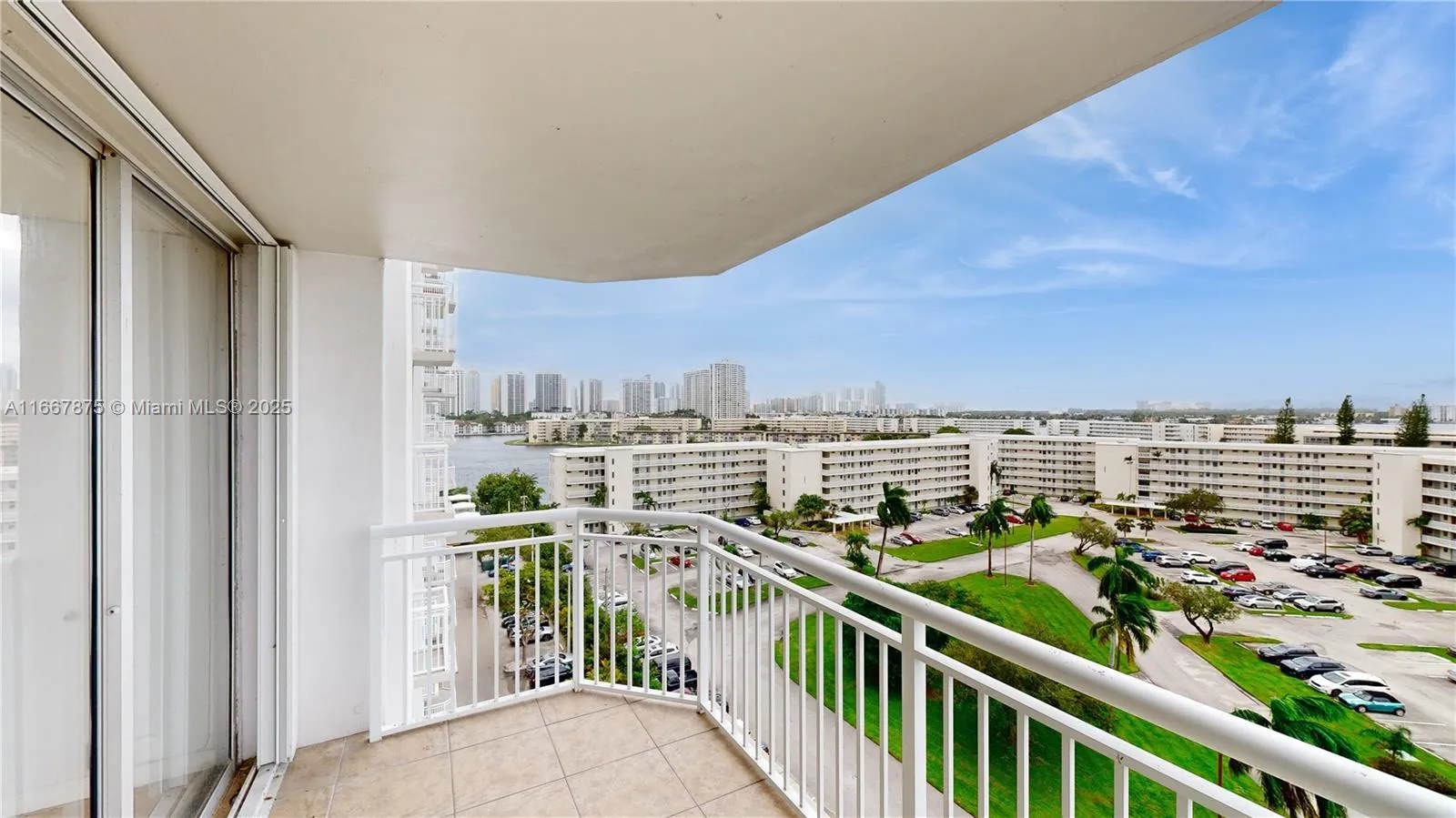 Aventura, Florida 33160, United States, 1 Bedroom Bedrooms, ,2 BathroomsBathrooms,Residential,Active,41080