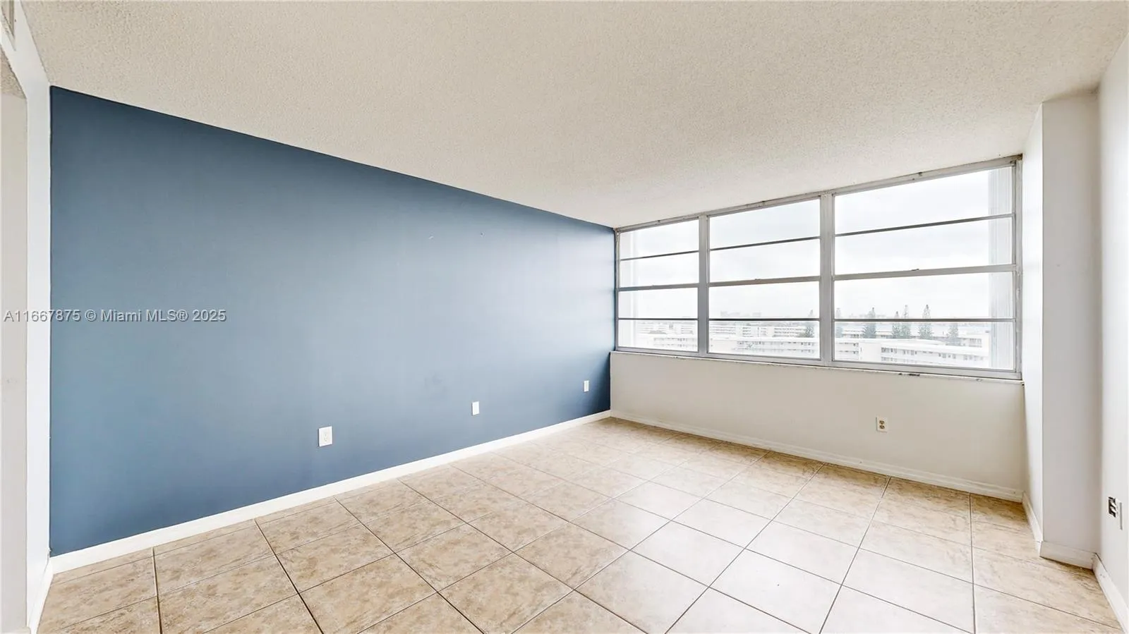 Aventura, Florida 33160, United States, 1 Bedroom Bedrooms, ,2 BathroomsBathrooms,Residential,Active,41080