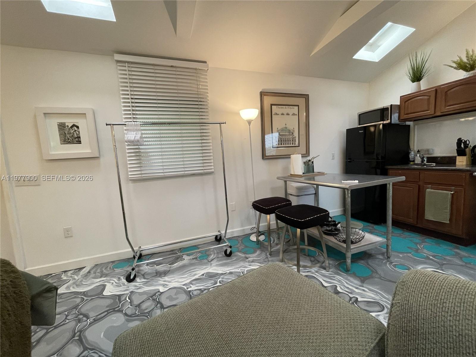 MARKS SUB - Residential Income