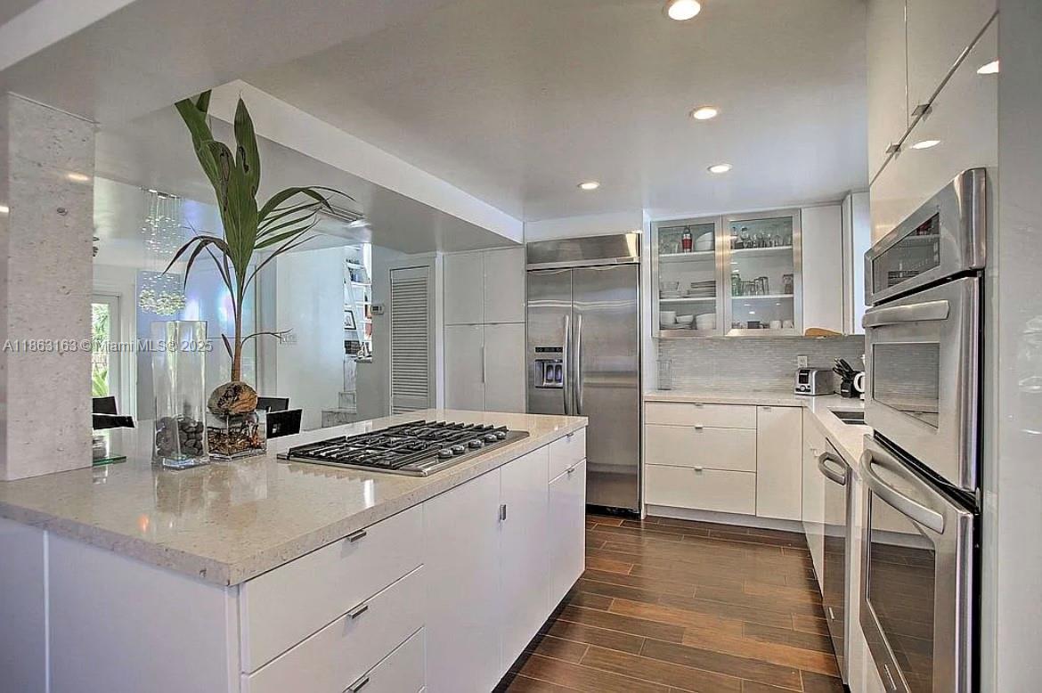 Welcome to this beautifully renovated waterfront home in the heart of Lauderdale Isles, Fort Lauderdale. Featuring 3 bedrooms, 3 bathrooms, and offering the perfect blend of comfort and style, this property is perfect for those who love to entertain.
Enjoy the open-concept living area, updated kitchen, and seamless indoor-outdoor flow. Step outside to your private backyard oasis, complete with a jacuzzi, lanai, and large dock. With 55 feet of water frontage, it's ideal for boating or relaxing by the water.
Lauderdale Isles is a quiet neighborhood, offering convenience with its proximity to downtown Ft. Lauderdale, the airport, major highways, and just a 15-minute drive to the beach. This home offers the perfect blend of comfort, style, and the essence of South Florida living.