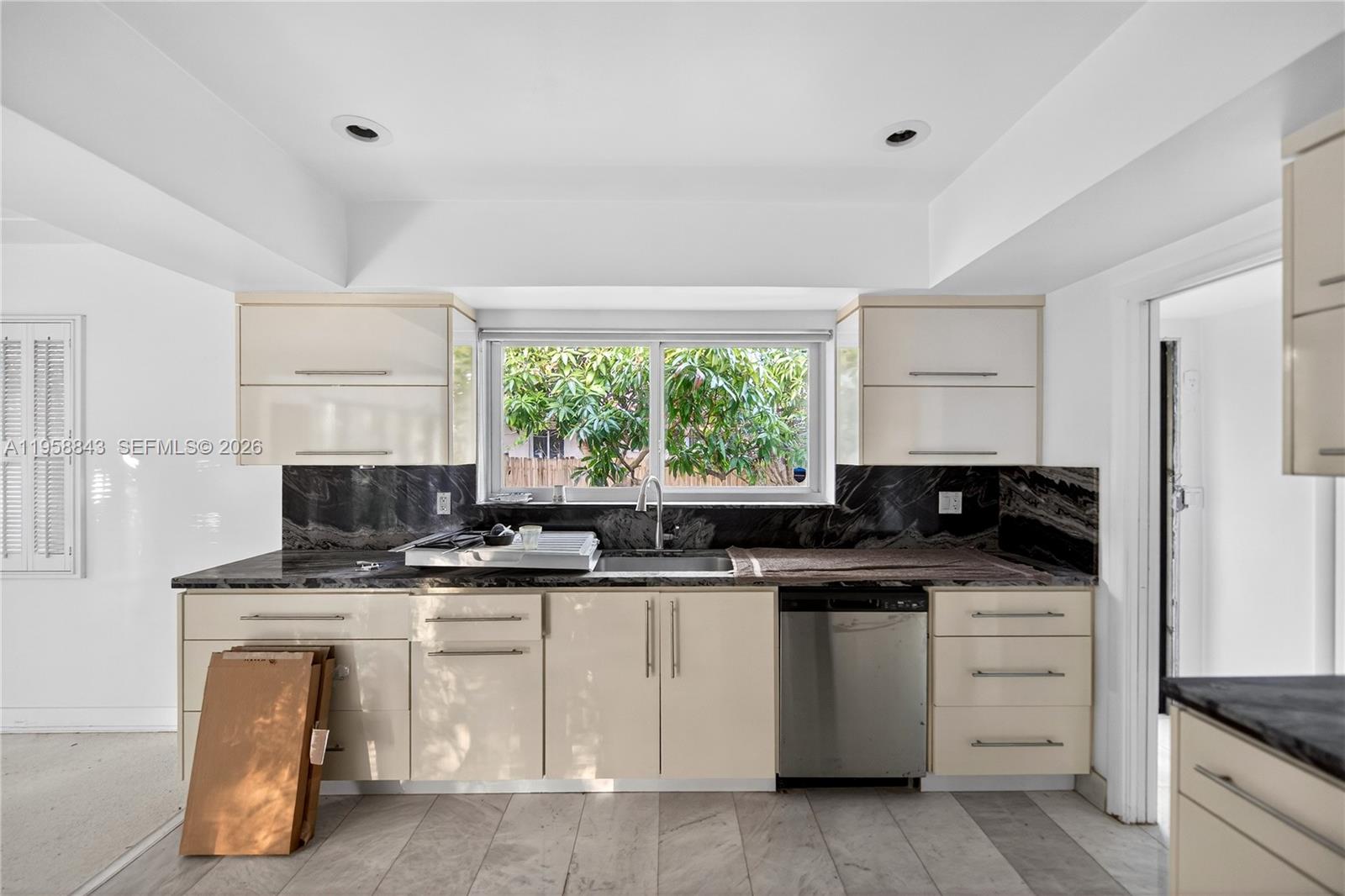 NORMANDY GOLF COURSE - Residential Lease