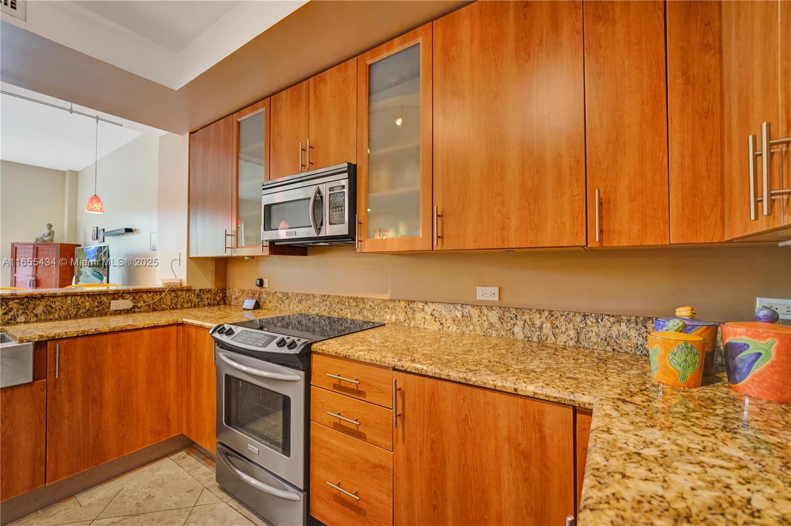 WILTON STATION RES CONDO - Residential