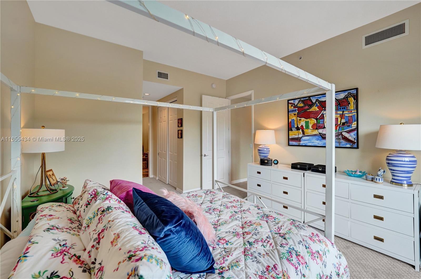 WILTON STATION RES CONDO - Residential
