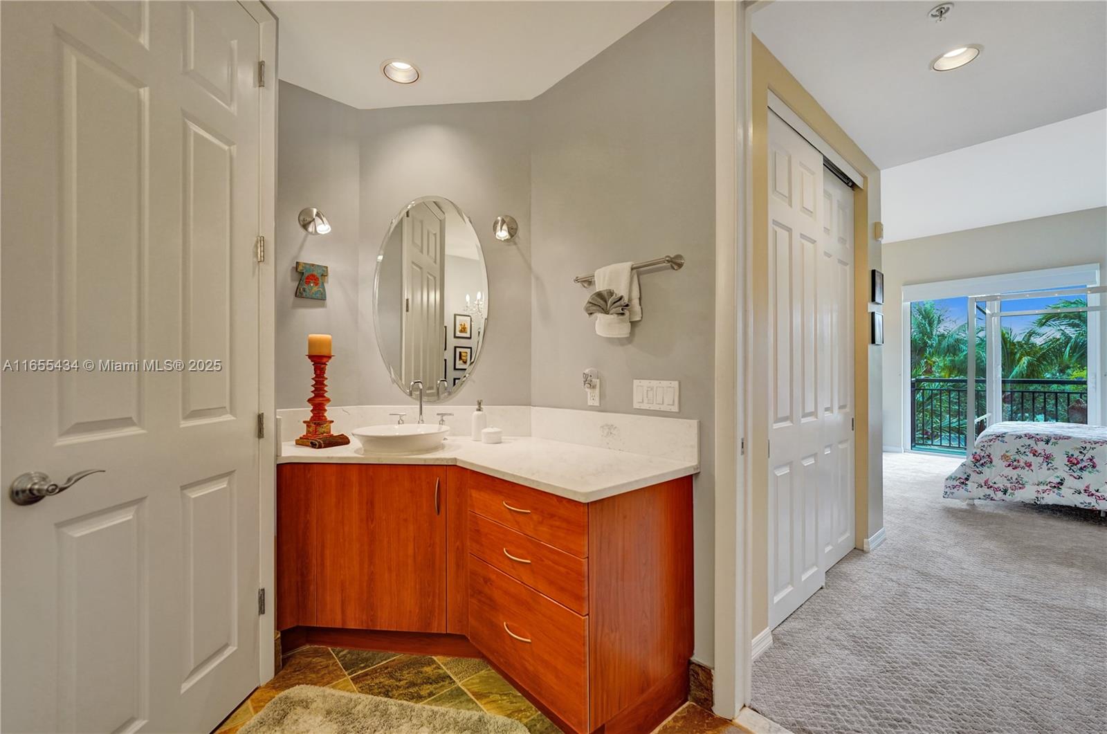WILTON STATION RES CONDO - Residential