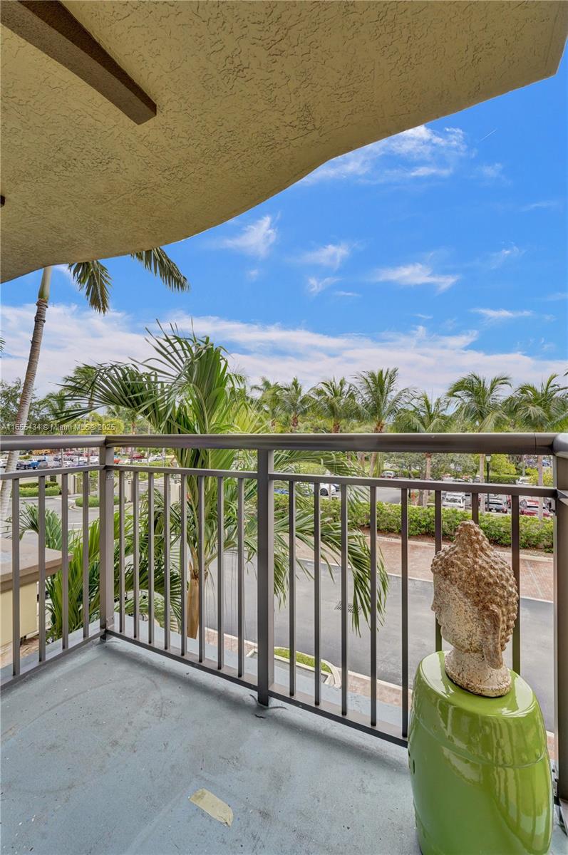 WILTON STATION RES CONDO - Residential