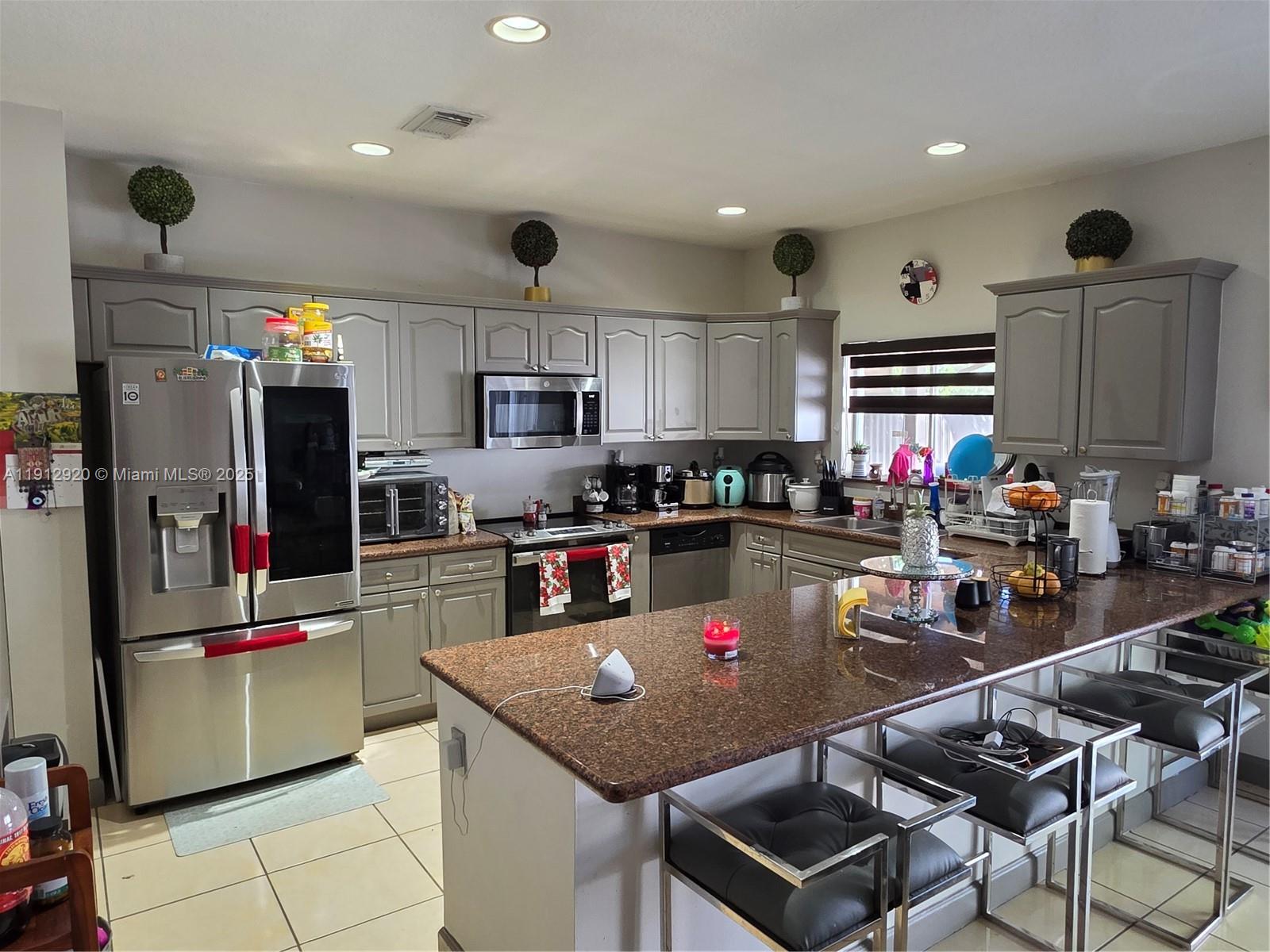 EFM ESTATES SECTIONS TWO - Residential