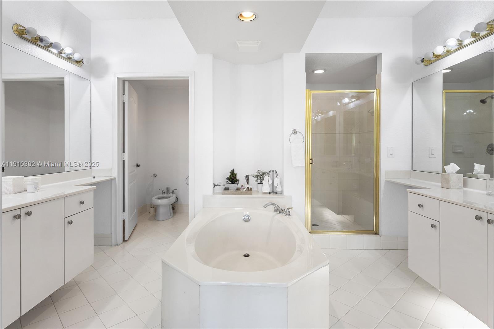 CAPTIVA CONDO C - Residential Lease