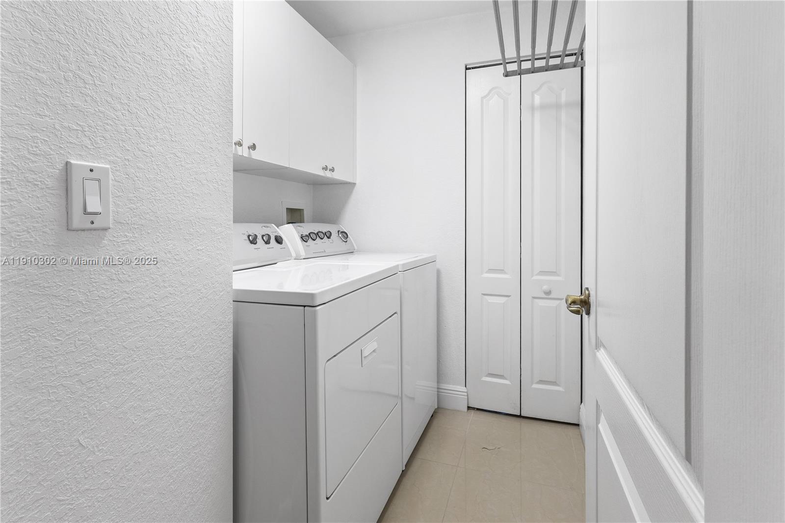 CAPTIVA CONDO C - Residential Lease