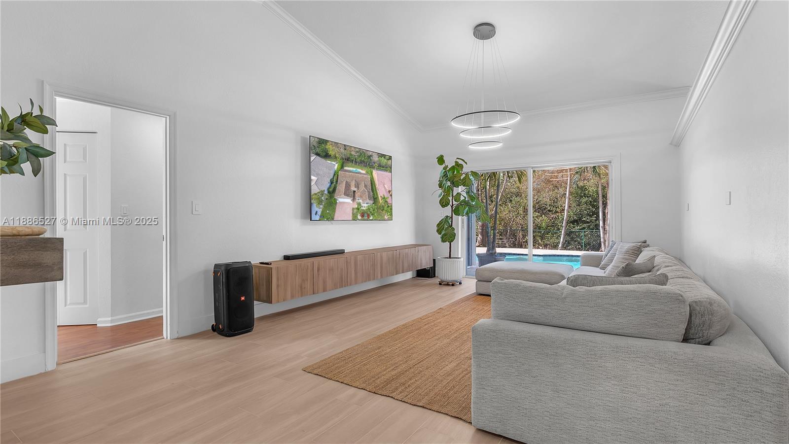 PEMBROKE SPRINGS PLAT - Residential Lease