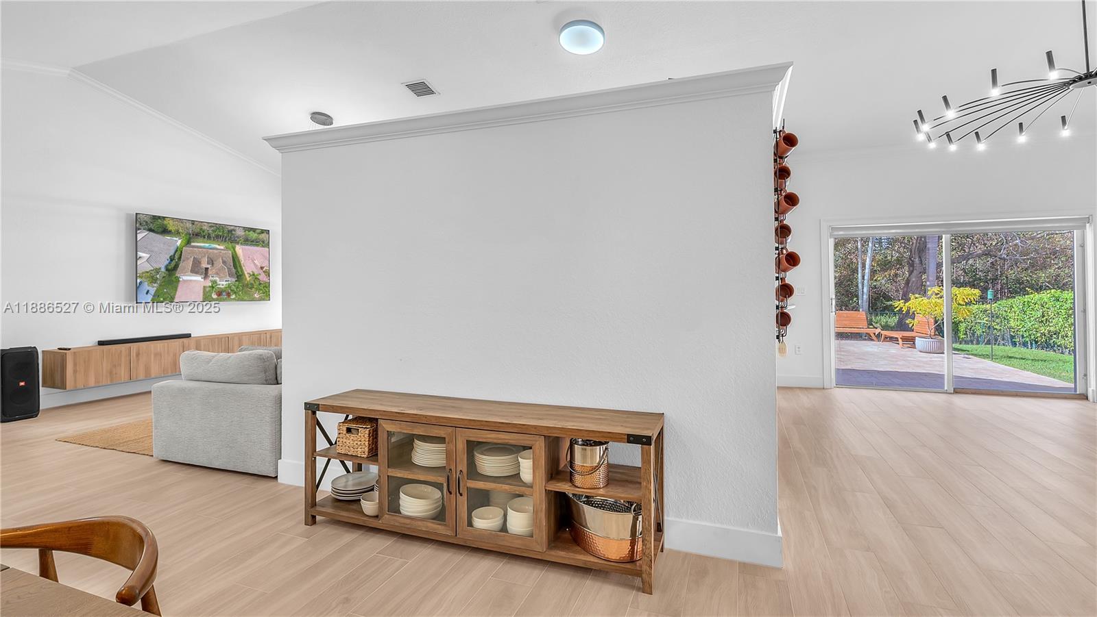 PEMBROKE SPRINGS PLAT - Residential Lease