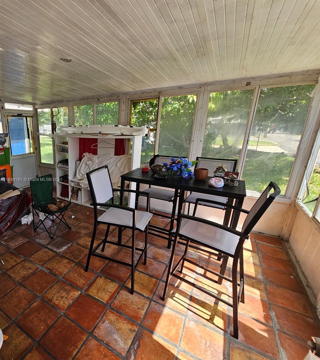 BROWARD MANOR OF HOLLYWOO - Residential Income