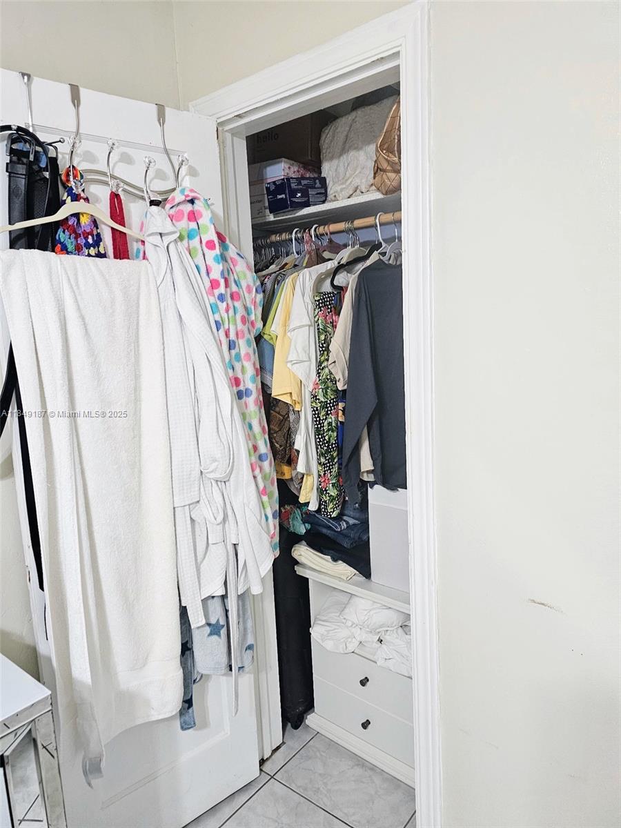 BROWARD MANOR OF HOLLYWOO - Residential Income