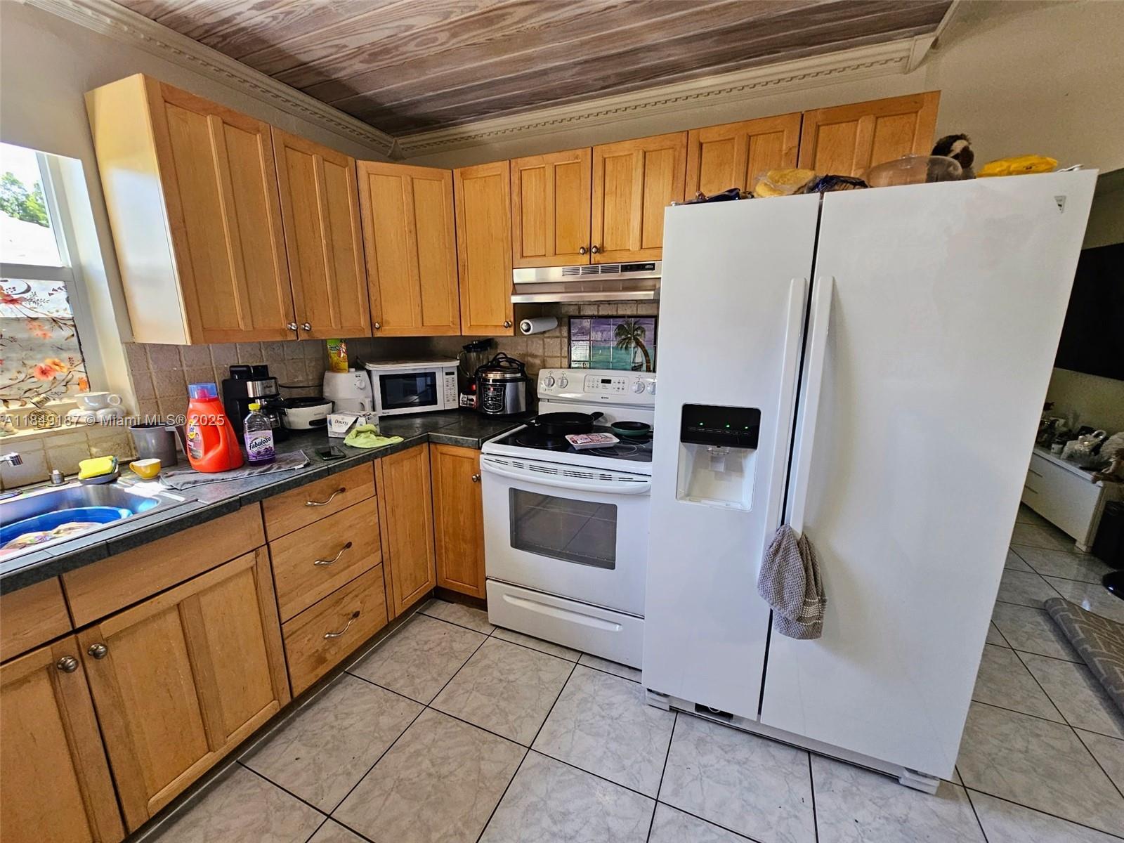 BROWARD MANOR OF HOLLYWOO - Residential Income