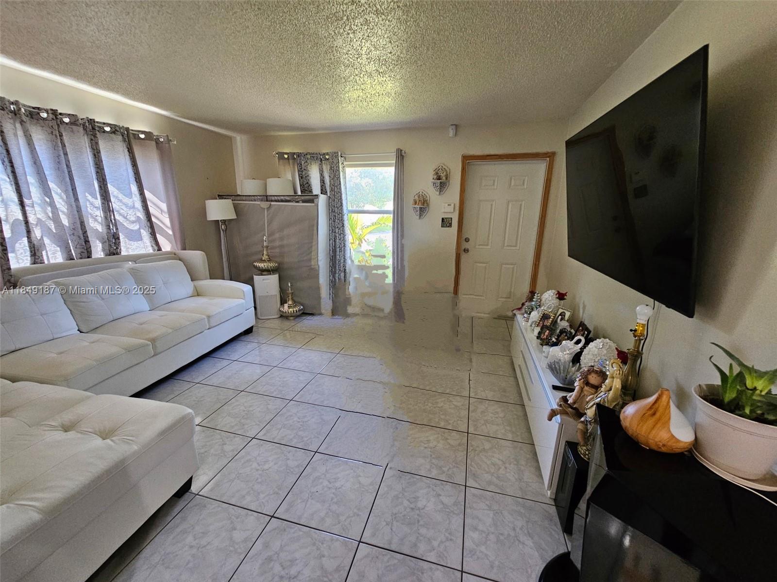 BROWARD MANOR OF HOLLYWOO - Residential Income