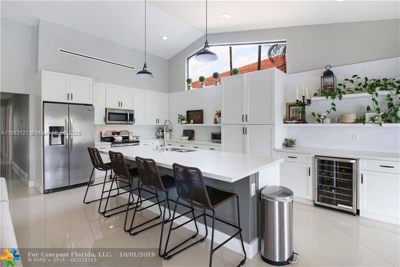 WEST GLEN - Residential