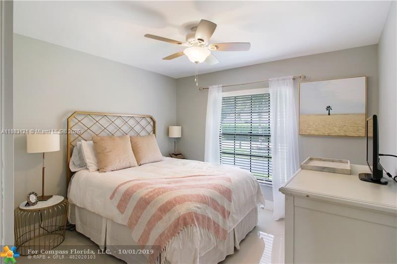 WEST GLEN - Residential