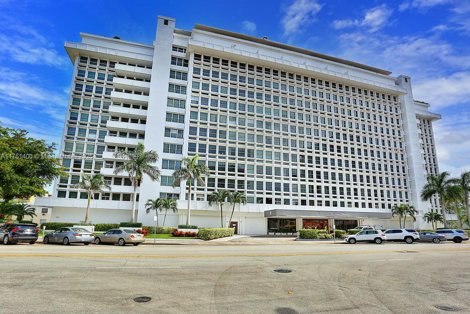 Property for Sale at 700 Biltmore Way 1005, Coral Gables, Broward County, Florida - Bedrooms: 1 
Bathrooms: 1  - $375,000