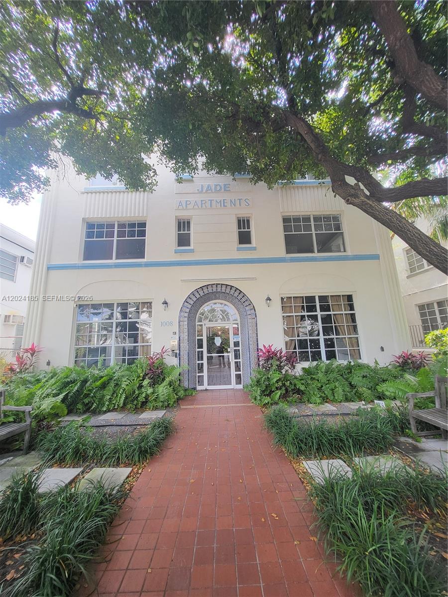 JADE CONDO - Residential Lease