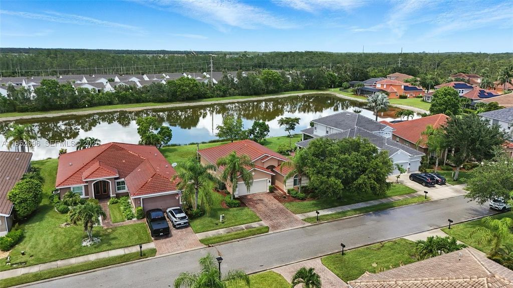 Photo of 10006 Via San Marco Loop, Fort Myers, FL 33905 (MLS # A11952696)