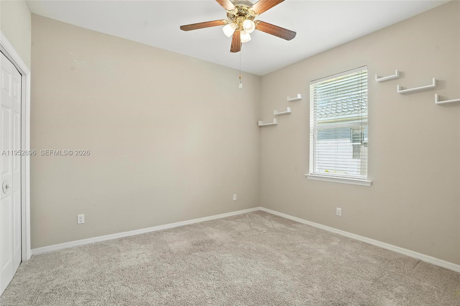 PROMENADE EAST - Residential