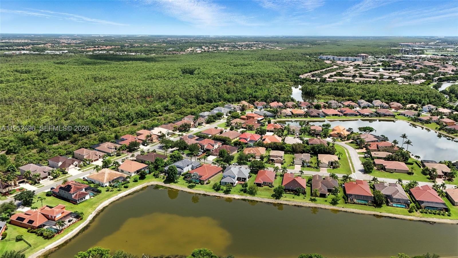 PROMENADE EAST - Residential